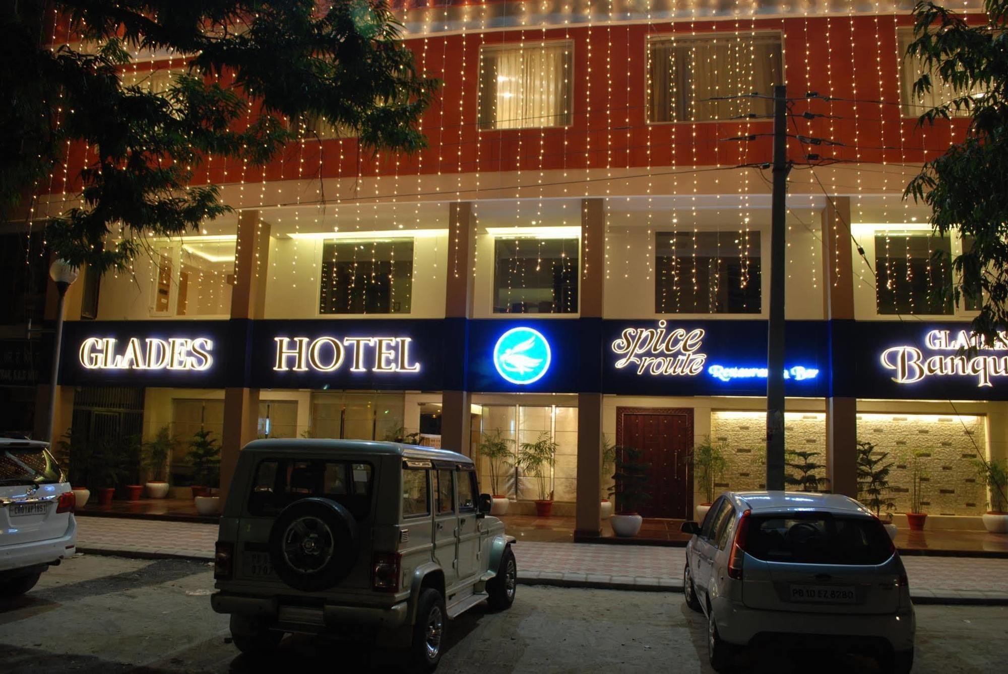 Glades Hotel Chandigarh Exterior photo